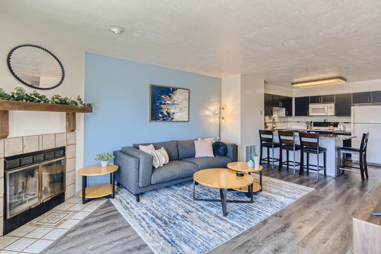 Rare Find Modern Townhome In The Heart Of Old Colorado City Colorado Springs Extérieur photo