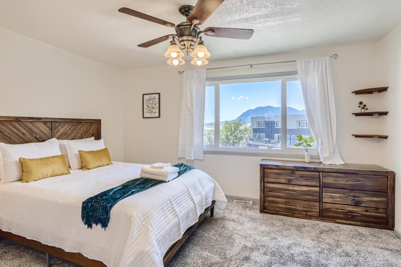 Rare Find Modern Townhome In The Heart Of Old Colorado City Colorado Springs Extérieur photo