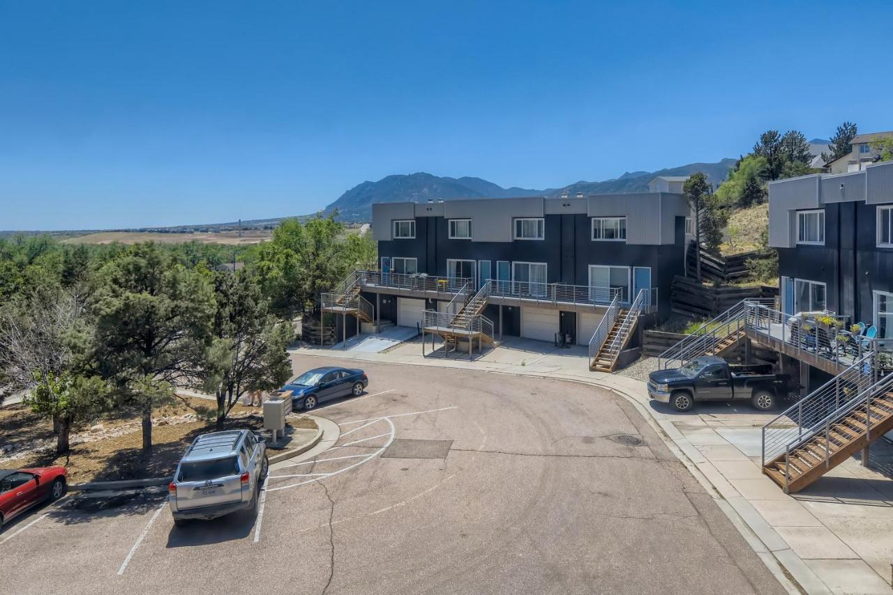Rare Find Modern Townhome In The Heart Of Old Colorado City Colorado Springs Extérieur photo