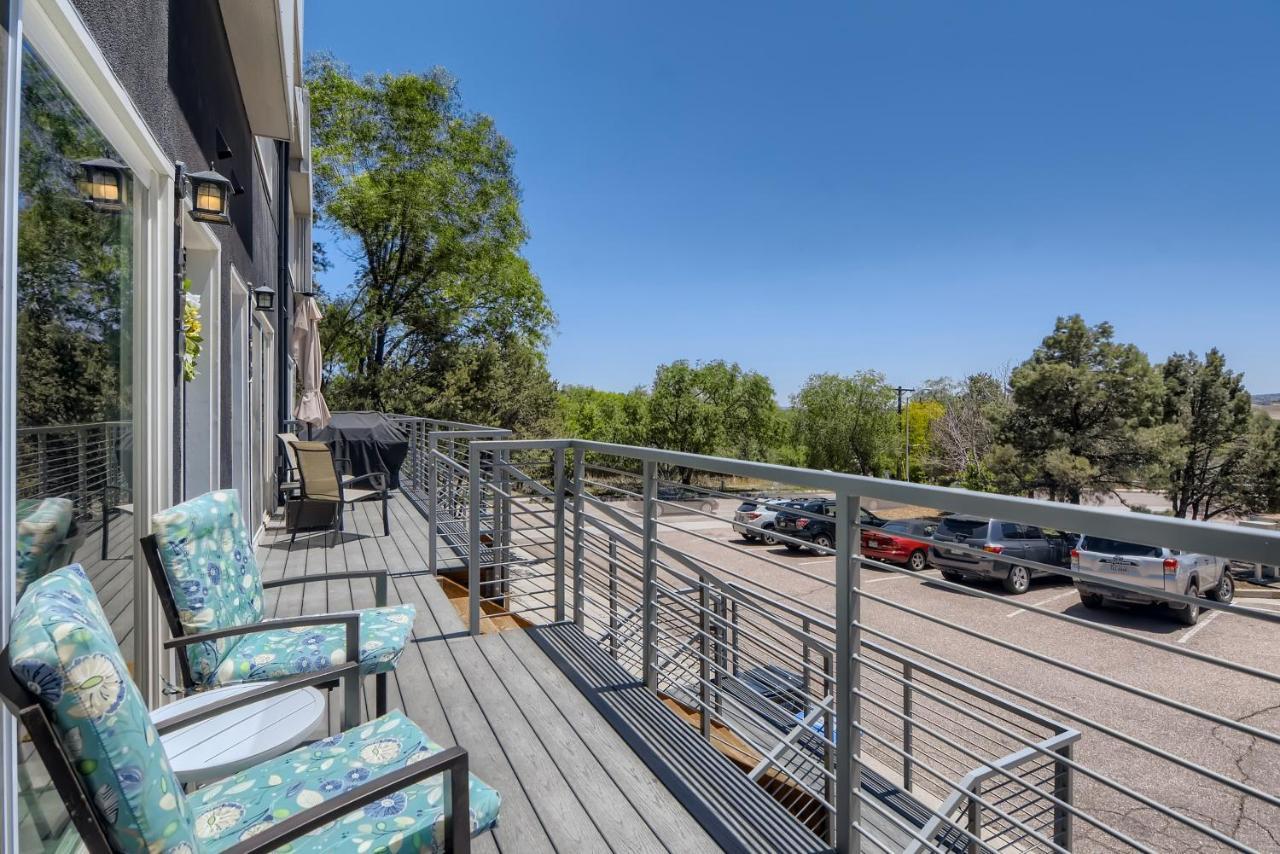 Rare Find Modern Townhome In The Heart Of Old Colorado City Colorado Springs Extérieur photo